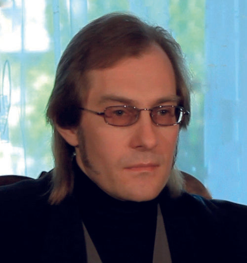 Назип Хамитов, автор на триезичния сборник с афоризми „Тайната на мъжкото и женското тайнство“, отговаря на въпроси